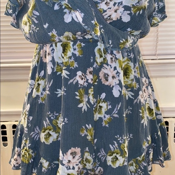 LF Romper Size Small - Picture 4 of 7